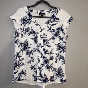 Fortune + Ivy Blue and White Floral Blouse - Elevate Your Business Casual Look